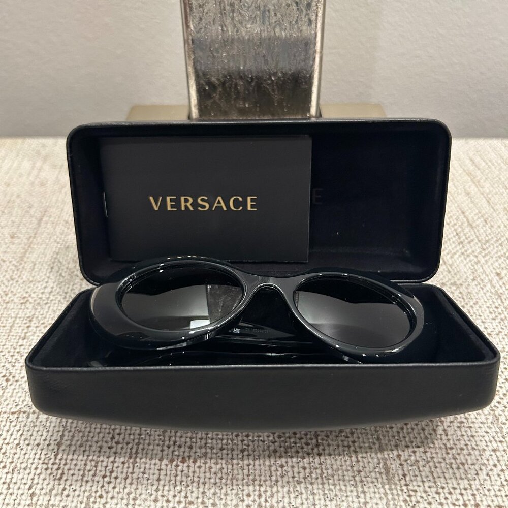 Versace Collection Cat-Eye Sunglasses in Black